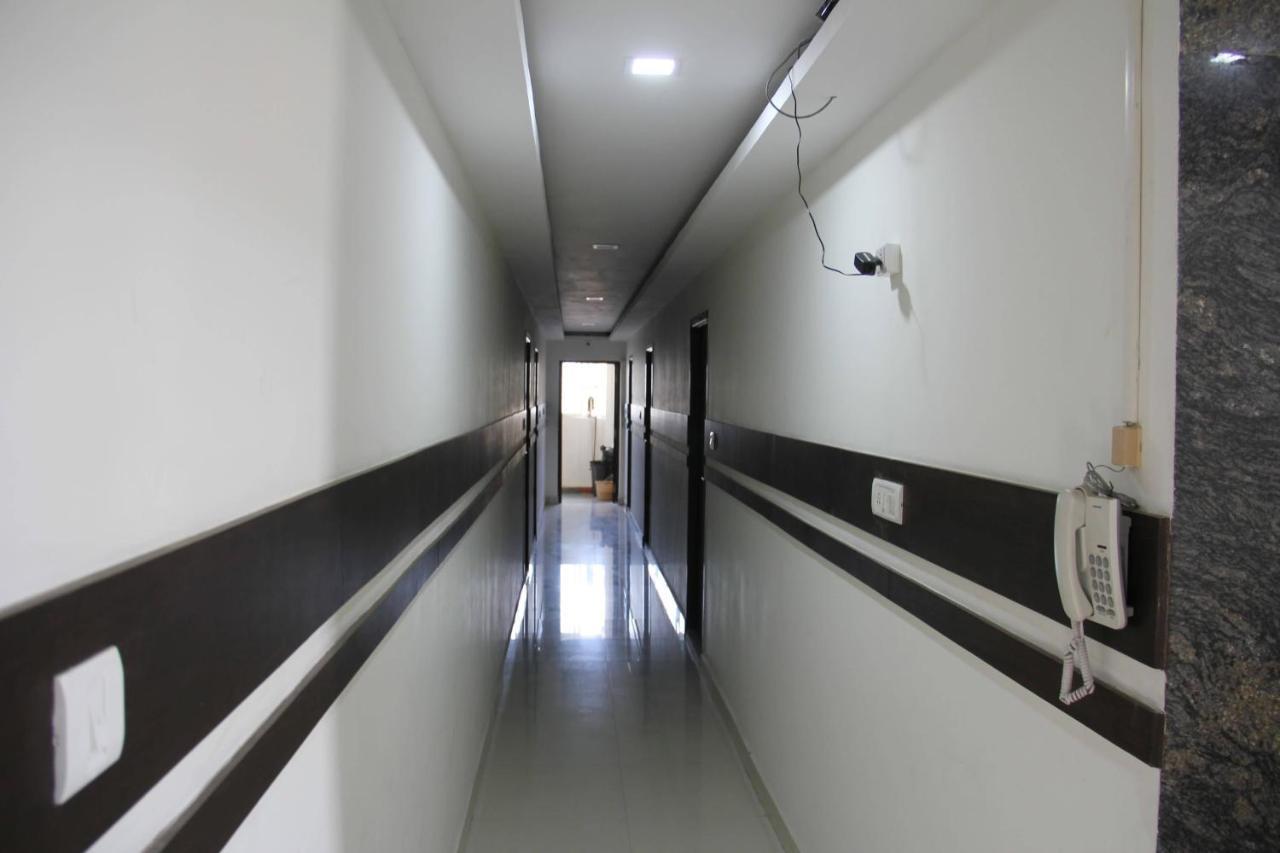 Seaqueen Residency Hotel Chennai Exterior photo