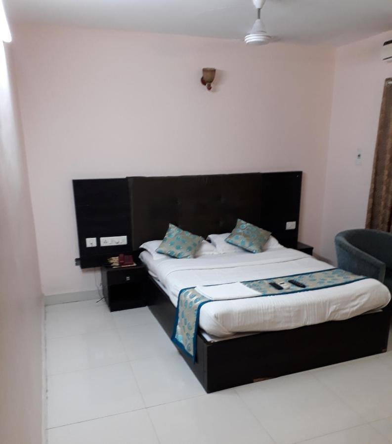 Seaqueen Residency Hotel Chennai Exterior photo