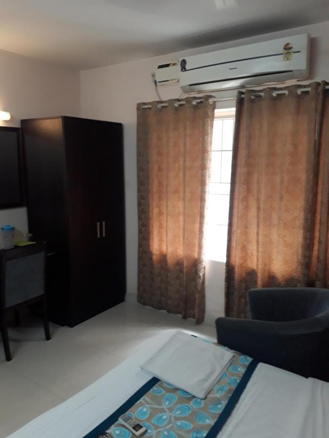 Seaqueen Residency Hotel Chennai Exterior photo