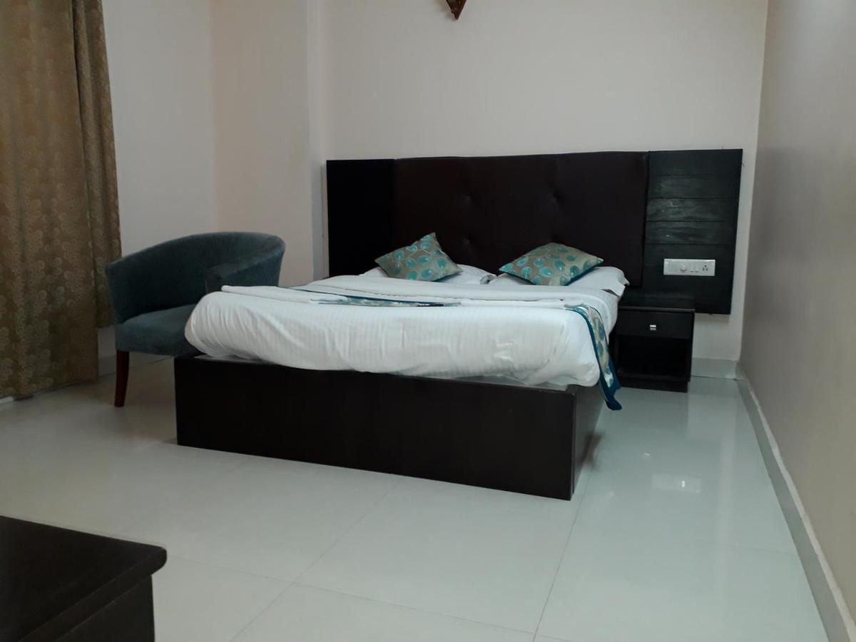 Seaqueen Residency Hotel Chennai Exterior photo