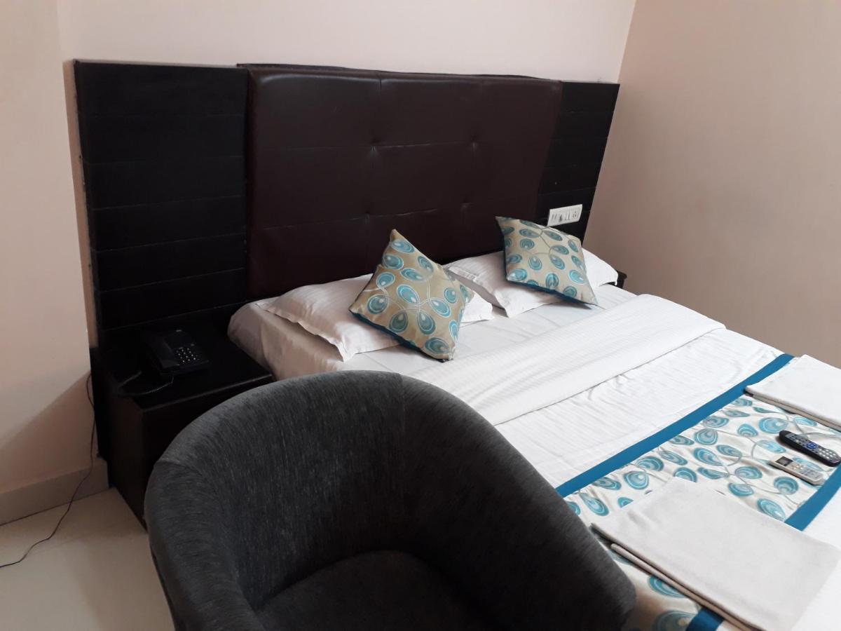 Seaqueen Residency Hotel Chennai Exterior photo